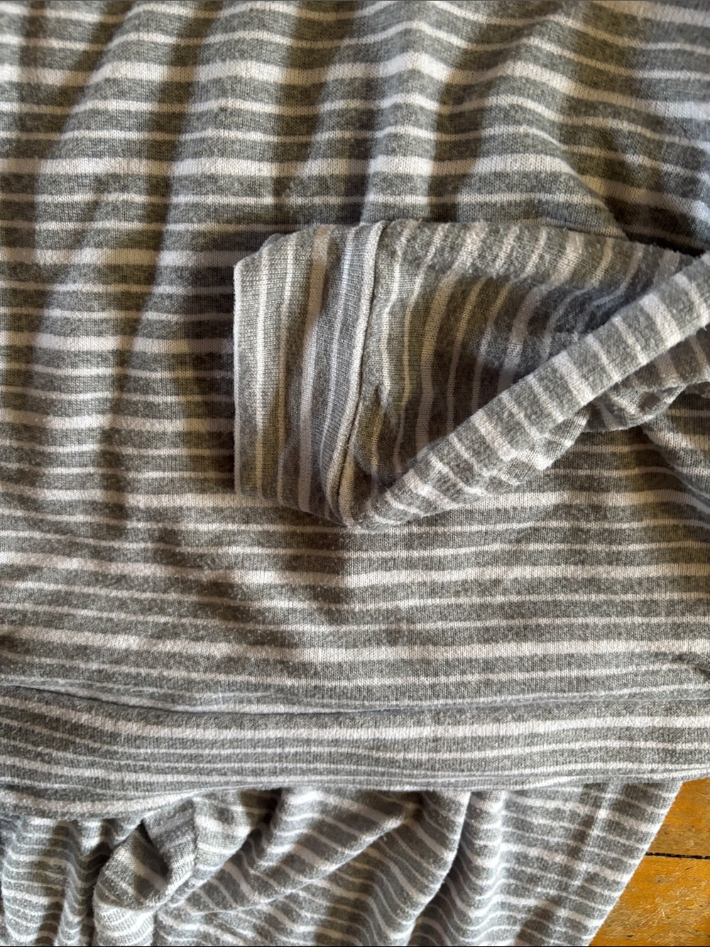 EUC 2 piece Striped Long-Sleeve Pajama Set - Gray - Picture 3 of 5